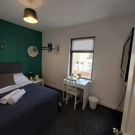 Contractors, Sleeps 6, 3 Beds, Free Parking Semesterbostad Barrow-in-Furness
